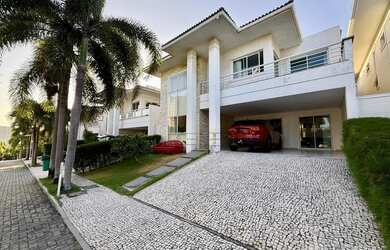 Imagem: A casa em condomínio possui 5 Dormitórios, 5 Banheiros, 5