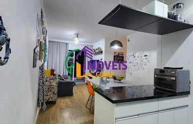 Imagem: O apartamento possui 3 Dormitórios, 2 Banheiros, 2 Vagas na