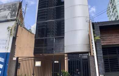 Imagem: O depósito possui 2 Vagas na garagem e 598m² de Área e está