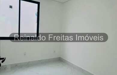 Imagem: A casa à venda possui 3 Dormitórios, 2 Banheiros, 138m² de