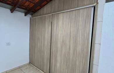 Imagem 9: ALUGO LINDA CASA. Varanda, 180m² de Área, 4 Vagas na garageme3 Dormitórios