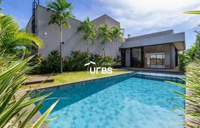 Imagem: A casa em condomínio possui 3 Dormitórios, 4 Banheiros, 3