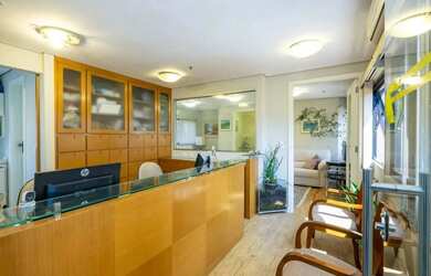 Imagem: O depósito possui 2 Vagas na garagem, 75m² de Área e está