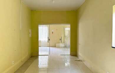 Imagem 10: Casa térrea com 4/4 sendo 3 destes suítes, Edicula com churrasqueira...