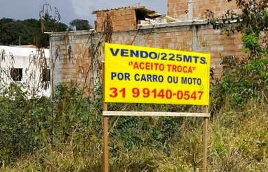 Imagem 2: Terreno de esquina. 224m² de Área