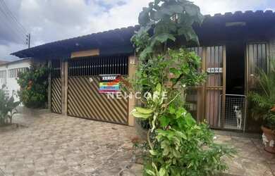 Imagem: A casa possui 5 Dormitórios, 5 Banheiros, 2 Vagas na garagem