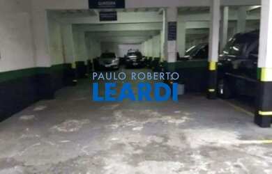 Imagem: O depósito possui 5 Vagas na garagem, 1.000m² de Área e