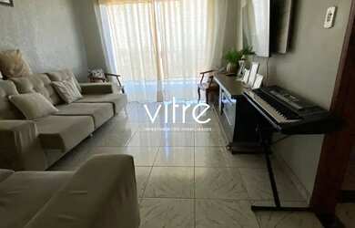 Imagem: A casa possui 3 Dormitórios, 2 Banheiros, 3 Vagas na garagem