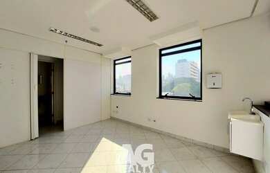 Imagem 3: Sala comercial ao lado do metrô Santana