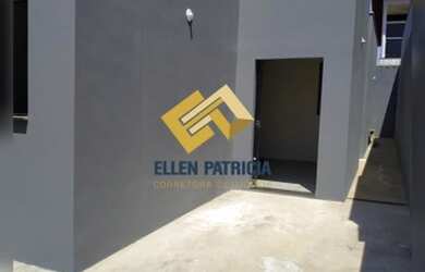 Imagem: A casa possui 2 Dormitórios, 1 Banheiro, 2 Vagas na garagem