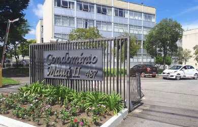 Imagem: O apartamento possui 3 Dormitórios, 1 Banheiro, 1 Vaga na garagem