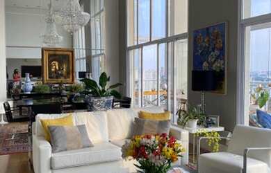 Imagem: O apartamento possui 4 Dormitórios, 5 Banheiros, 4 Vagas na