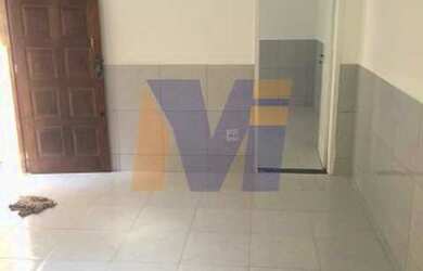 Imagem: A casa possui 1 Dormitório, 1 Banheiro, 1 Vaga na garagem