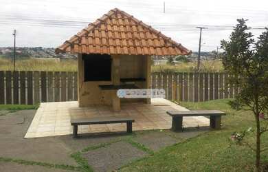 Imagem: O apartamento possui 3 Dormitórios, 1 Banheiro, 1 Vaga na garagem