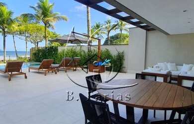 Imagem: A casa em condomínio possui 5 Dormitórios, 5 Banheiros, 3