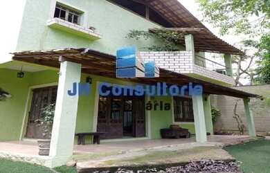 Imagem: A casa em condomínio à venda possui 3 Dormitórios, 4 Banheiros