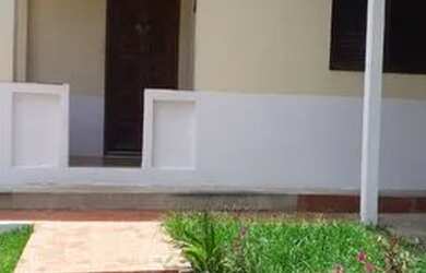 Imagem: A casa possui 2 Dormitórios, 2 Banheiros, 280m² de Área e