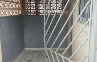 Imagem: A casa possui 2 Dormitórios, 1 Banheiro, 1 Vaga na garagem