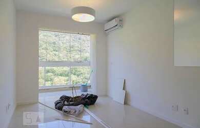 Imagem: O apartamento na cobertura possui 3 Dormitórios, 2 Banheiros