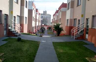 Imagem: O apartamento possui 2 Dormitórios, 1 Banheiro, 1 Vaga na garagem