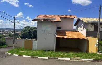 Imagem: A casa em condomínio possui 3 Dormitórios, 1 Banheiro, 4 Vagas