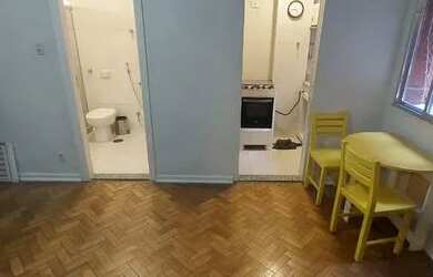 Imagem: A kitnet possui 1 Dormitório, 1 Banheiro, 34m² de Área e