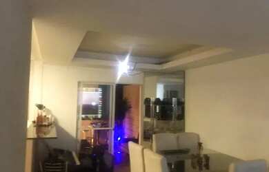 Imagem: A casa possui 3 Dormitórios, 2 Banheiros, 3 Vagas na garagem