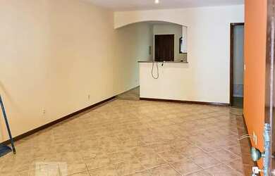 Imagem: A casa em condomínio possui 2 Dormitórios, 3 Banheiros, 1