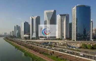 Imagem: O depósito possui 5 Vagas na garagem, 520m² de Área e está