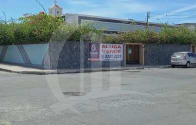 Imagem: A casa possui 5 Dormitórios, 4 Banheiros, 5 Vagas na garagem