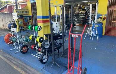 Imagem: O depósito possui 1 Vaga na garagem, 1m² de Área e está