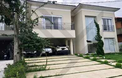 Imagem: A casa em condomínio possui 4 Dormitórios, 5 Banheiros, 5