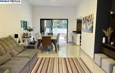 Imagem: A casa em condomínio possui 3 Dormitórios, 4 Banheiros, 2