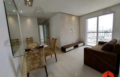 Imagem: O apartamento possui 2 Dormitórios, 1 Banheiro, 1 Vaga na garagem