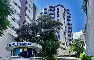 Imagem: O apartamento possui 3 Dormitórios, 1 Banheiro, 1 Vaga na garagem