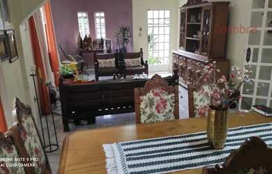 Imagem: A casa possui 2 Dormitórios, 4 Banheiros, 2 Vagas na garagem