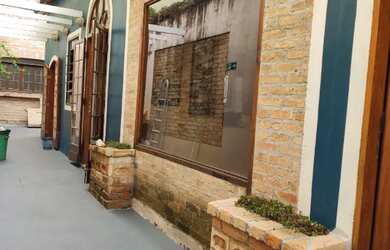 Imagem: A casa possui 5 Dormitórios, 5 Banheiros, 206m² de Área e