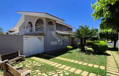 Imagem: A casa em condomínio possui 4 Dormitórios, 5 Banheiros, 5