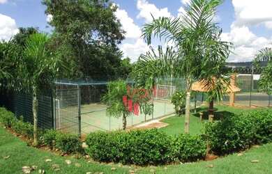 Imagem: O terreno possui 250m² de Área e está localizado em Reserva