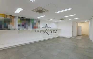 Imagem: O depósito possui 3 Vagas na garagem, 290m² de Área e está