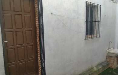 Imagem 2: Quarto e sala. 