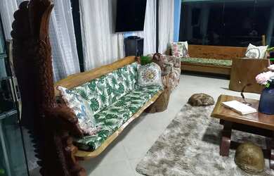 Imagem: A casa possui 4 Dormitórios, 5 Banheiros, 5 Vagas na garagem