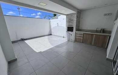 Imagem: A casa em condomínio possui 2 Dormitórios, 2 Banheiros, 2