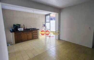 Imagem 2: Casa - Jardim Lúcia. Varanda, 132m² de Área, 2 Vagas na garageme3 Dormitórios