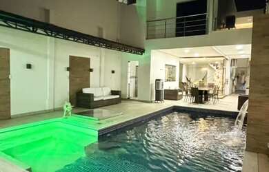 Imagem: A casa em condomínio possui 3 Dormitórios, 4 Banheiros, 2