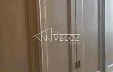 Imagem: O apartamento na cobertura possui 2 Dormitórios, 1 Banheiro