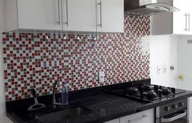 Imagem: O apartamento possui 2 Dormitórios, 1 Banheiro, 1 Vaga na garagem