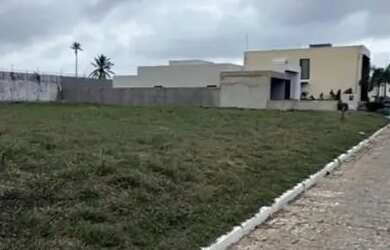 Imagem: O terreno possui 300m² de Área e está localizado em Matapoã