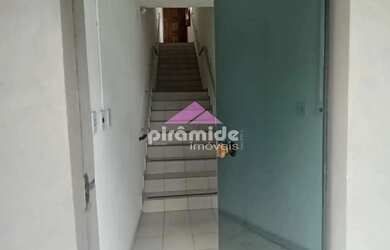 Imagem: O depósito possui 1 Vaga na garagem, 230m² de Área e está