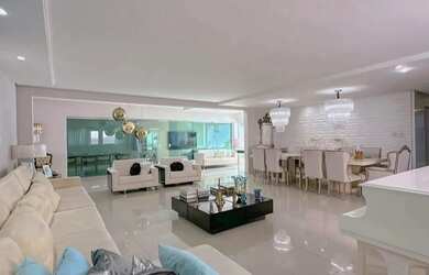 Imagem: A casa em condomínio possui 5 Dormitórios, 5 Banheiros, 4